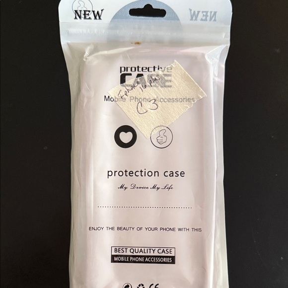 Sleek Protective Phone Case - Coral iPhone 16 - Picture 4 of 4